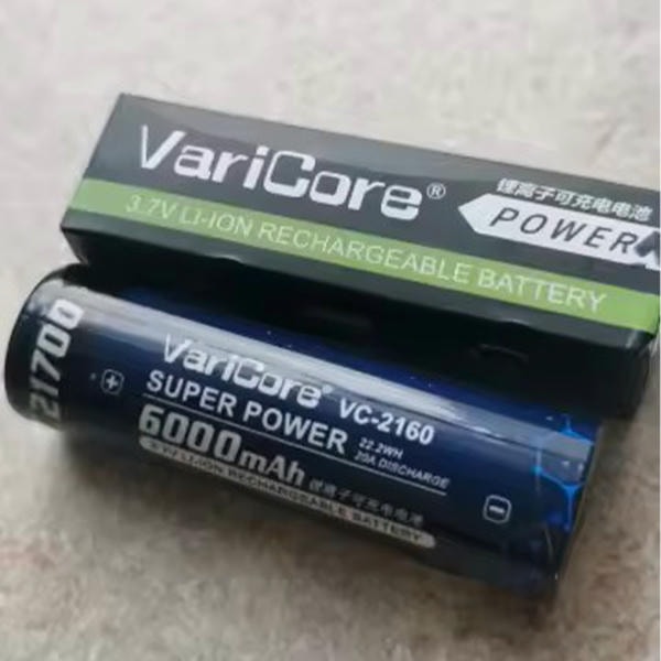 Batteria 21700 6000mAh al litio 3.7V batteria ricaricabile adatta per torcia elettrica